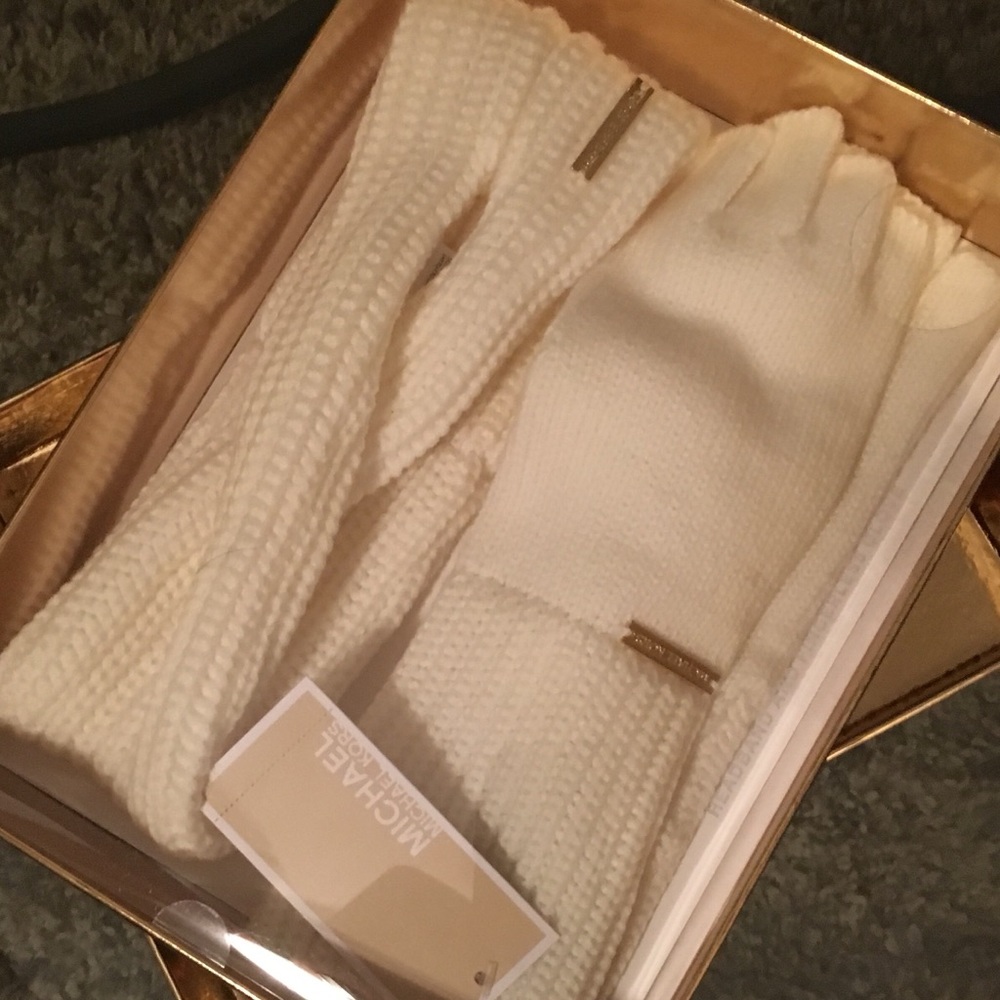 Michael Kors Fingerless Gloves&Headband Set